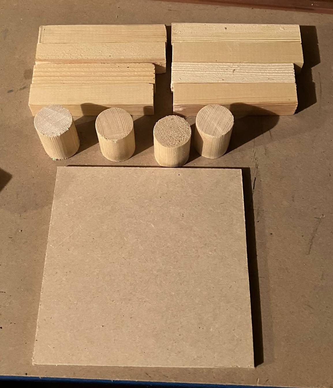 Base / Feet